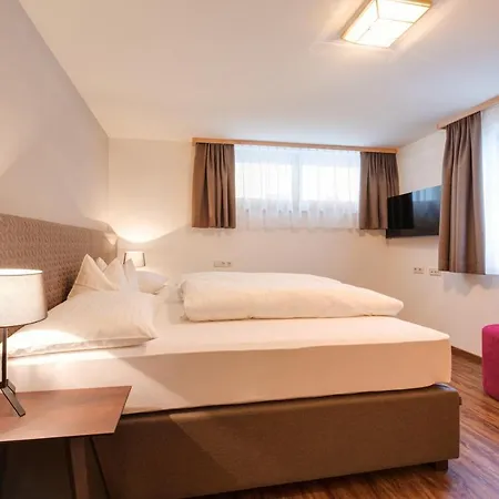 Montana Otel 4*